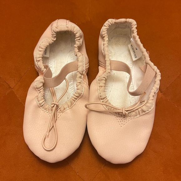 Ballet Shoes, Pink Leather Ballet Shoes, Toddler Size 9 - Picture 2 of 7
